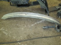 Travessa/Reforço Frt. (Passat 3b5) # 40.00€