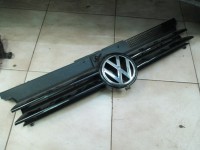 Grelha c/ Símbolo (Golf IV) # 30